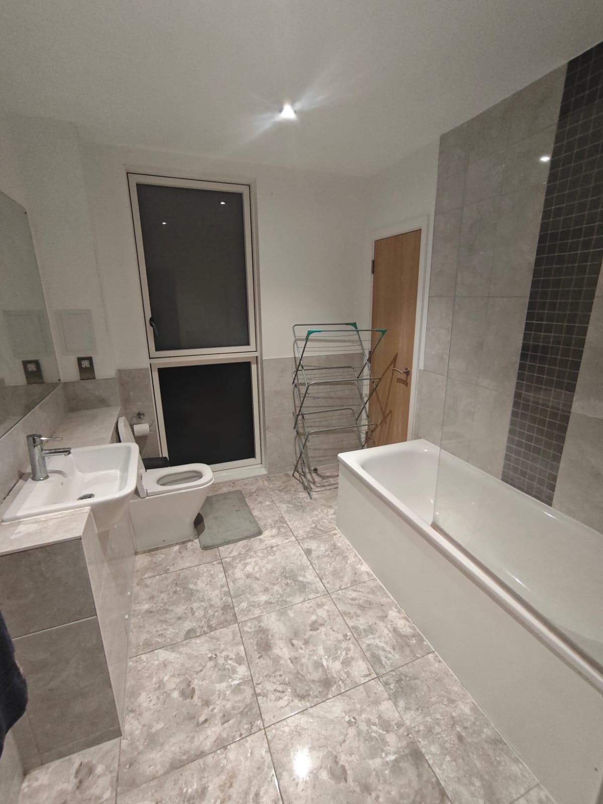 ✨ Luxury Modern Apartment – A Refined Living Experience 